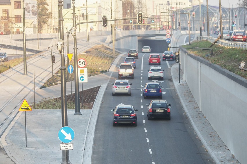 Nowy model transportowy w Łodzi: autobusy na osiedla, ulice nie dla aut, tramwaje częściej  