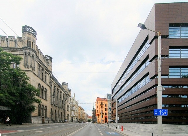 Gmach Nowej Giełdy przy ulicy Krupniczej we Wrocławiu.