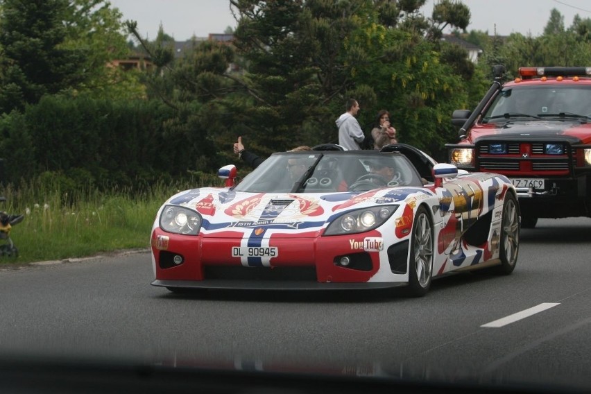 Gumball 3000: Najdroższe samochody świata na A1 w Mszanie [ZDJĘCIA]