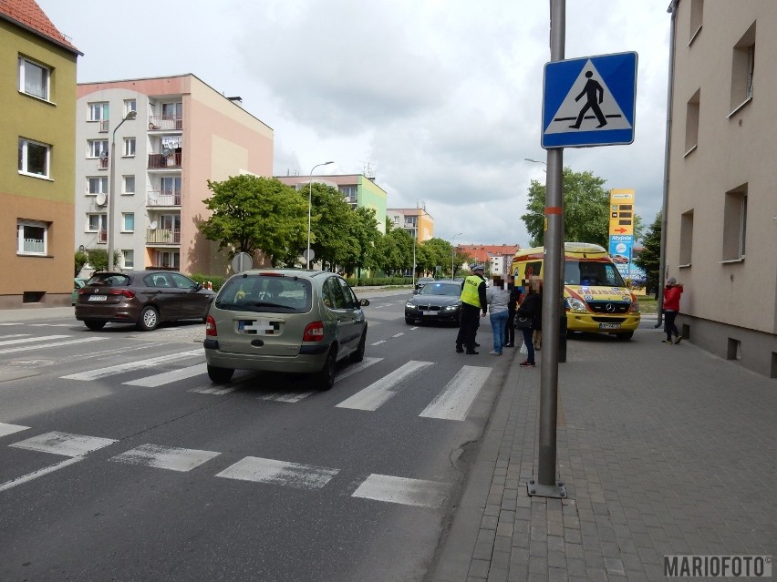 Ranną kobietę pogotowie zabrało do szpitala.