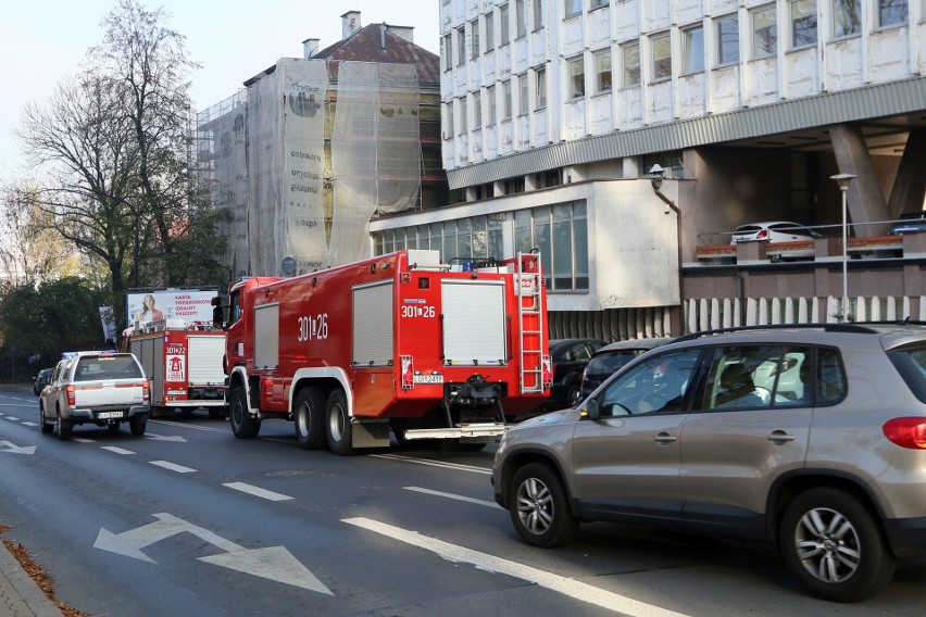 Ewakuacja mieszkańców budynku przy ul. Lubomelskiej 5 w Lublinie. Pod podłogą znaleziono pocisk