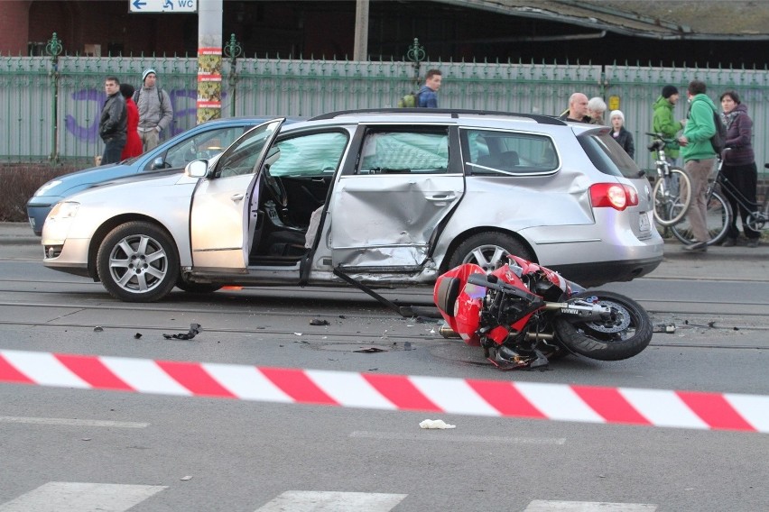 Wypadek motocyklisty: Rozpoczęła się czarna seria [ZDJĘCIA]