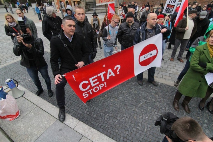 Protest na Rynku przeciwko TTIP i CETA