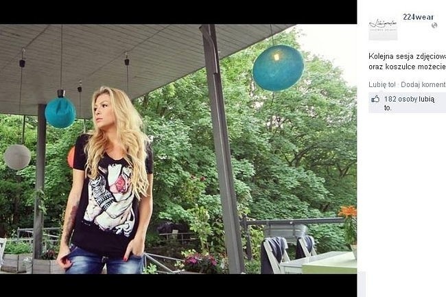 Duża Ania promuje koszulki (fot. screen z Facebook.com)