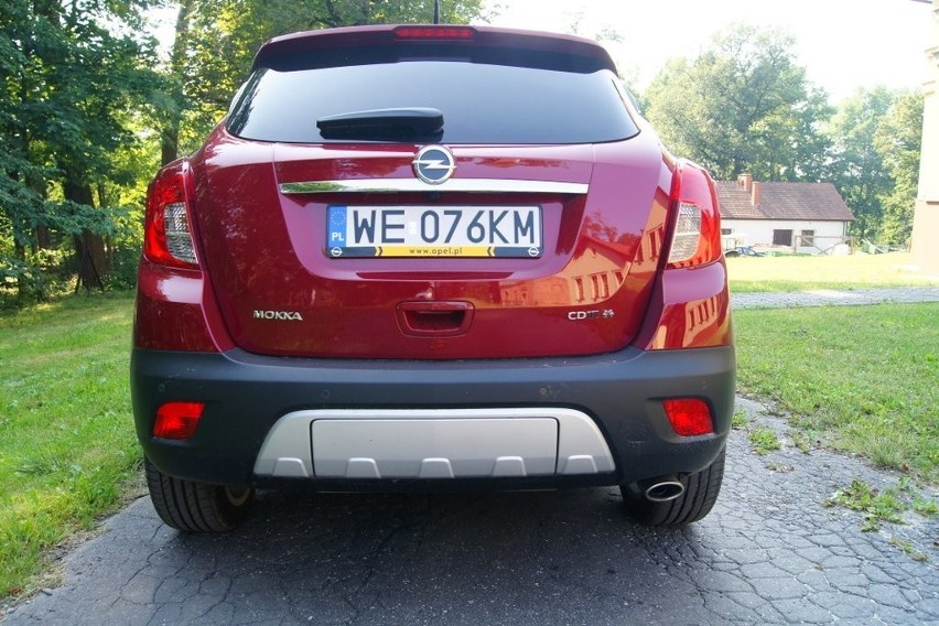 Opel Mokka to ciekawy, mały SUV, który z powodzeniem...