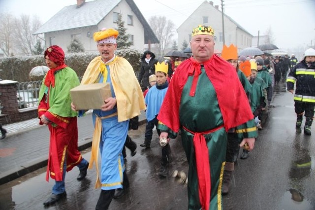 W rolę króli wcielili się Jan Bawohl, Paweł Radziej i Krystian Janik.