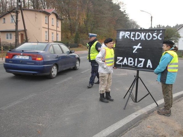 Harcerze z Glisna protestowali w miejscu, gdzie na drodze zabito ich kolegę.