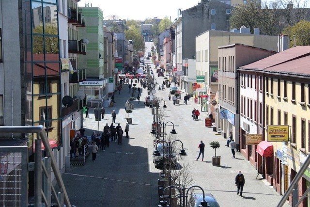 Tak wygląda dziś śródmieście Dąbrowy Górniczej w dobie obecności koronawirusa Zobacz kolejne zdjęcia/plansze. Przesuwaj zdjęcia w prawo - naciśnij strzałkę lub przycisk NASTĘPNE