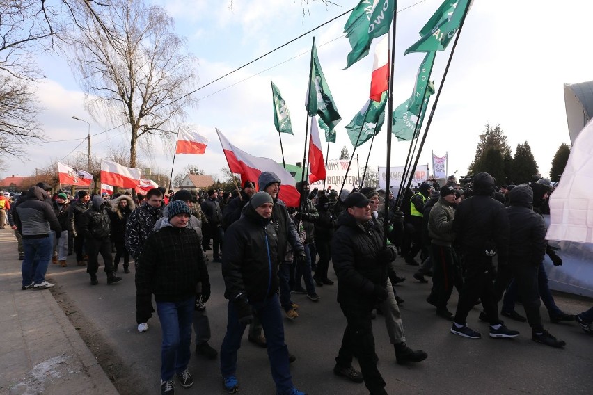 III Marsz Pamięci Żołnierzy Wyklętych w Hajnówce 2018. Policja użyła siły (zdjęcia, wideo)