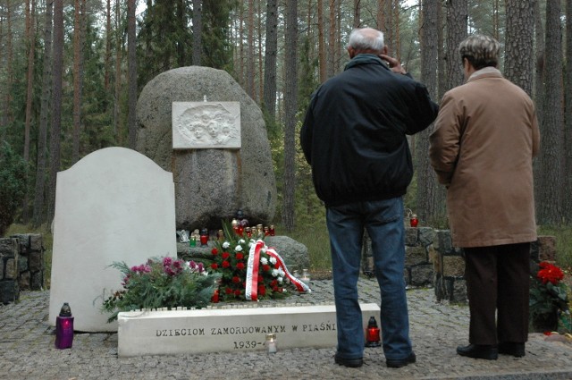 Na wejherowskim cmentarzu pochowane zostały szczątki zamordowanych w Piaśnicy.