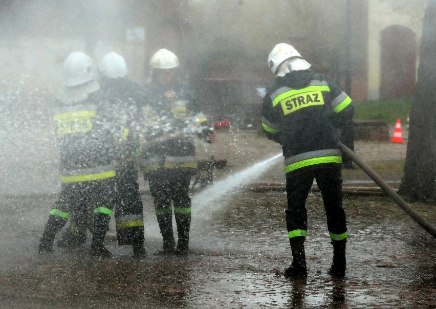 Strażacy z Przelewic stoczyli wodną bitwę [WIDEO, ZDJĘCIA]