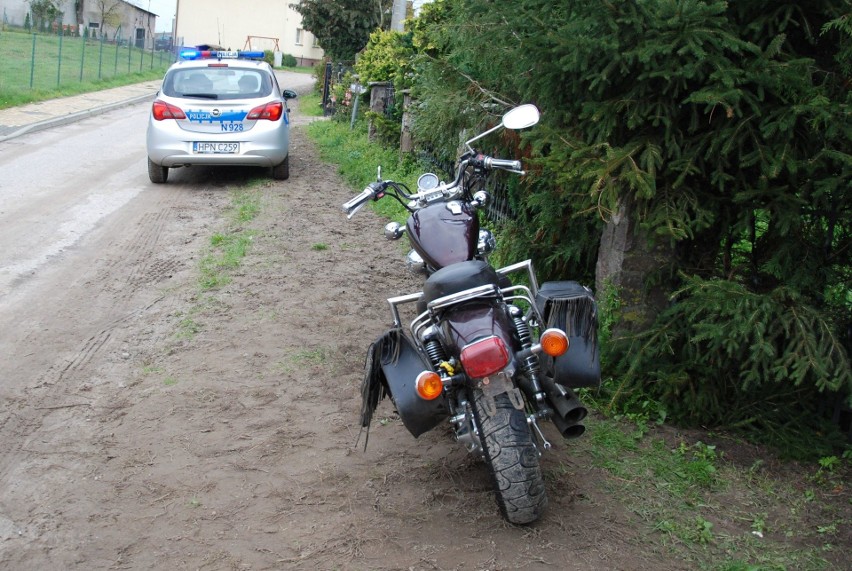 Pod wpływem alkoholu i narkotyków. Yamahą w ogrodzenie (zdjęcia)