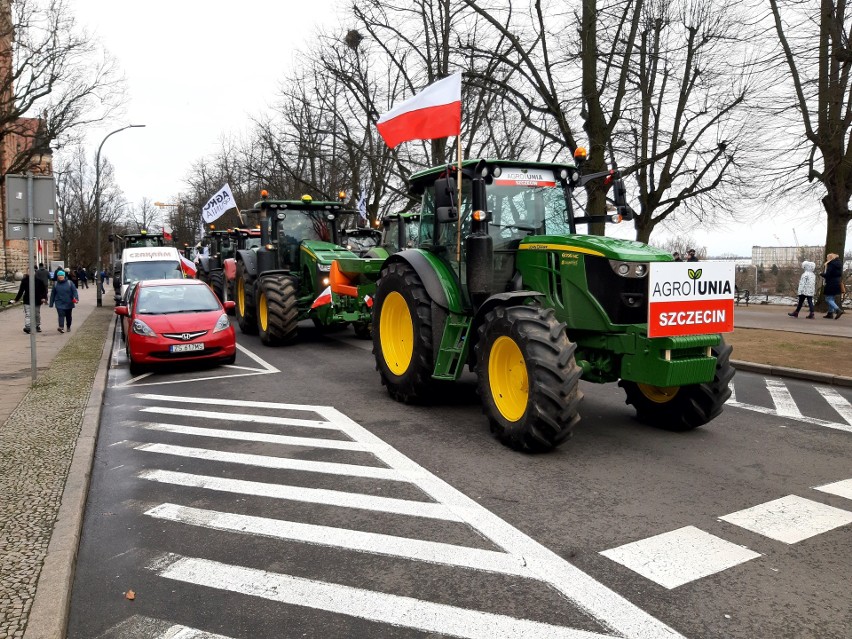 Protest rolników w Zachodniopomorskiem. Uwaga na utrudnienia na drogach. Protestujący wjechali do Szczecina!