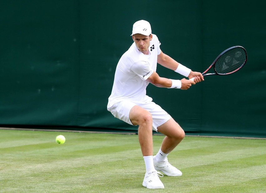 Hubert Hurkacz na trawie Wimbledonu