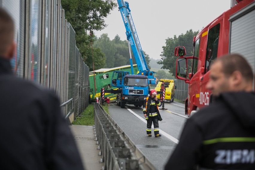 Wypadek w Bochni na DK 94. Nie żyją dwie osoby [ZDJĘCIA, WIDEO]