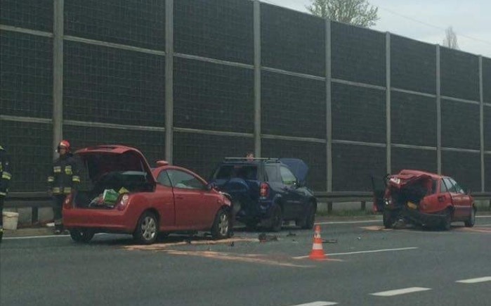 Wypadek w Katowicach. Tworzą się spore korki na S86 i DTŚ