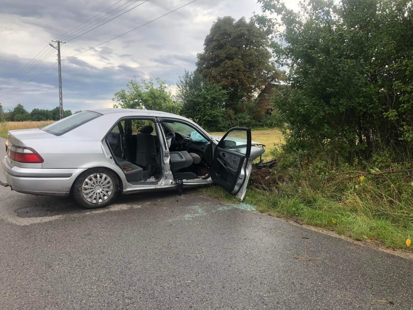 Wypadek w Stanisławowie w gminie Odrzywół. Jedna osoba odwieziona do szpitala