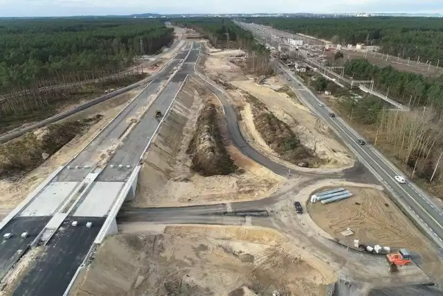 Polbud- Pomorze to wykonawca dwóch ważnych inwestycji drogowych w naszym województwie, czyli odcinka drogi S3 Dargobądz-Troszyn i dokończenia obwodnicy Koszalina w ciągu S6
