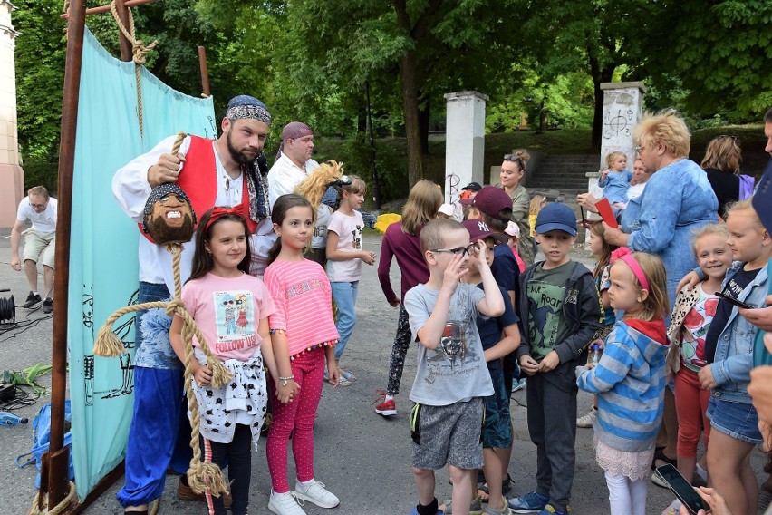 Chełm. To był pierwszy spektakl w ramach Chełmskich Wakacji Teatralnych. Zobacz zdjęcia