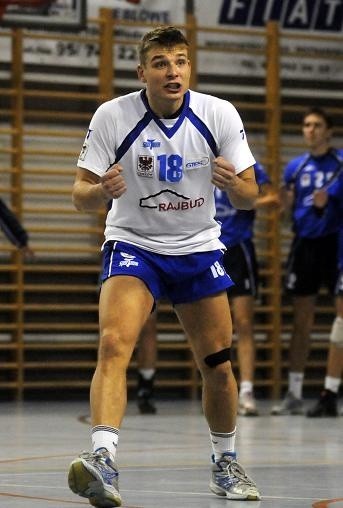 Pochodzący z Nysy, 25-letni libero Kamil Ratajczak był w minionym sezonie wyróżniającym się zawodnikiem Rajbudu GTPS. Gorzowscy działacze bardzo chcą go zatrzymać na kolejny sezon.