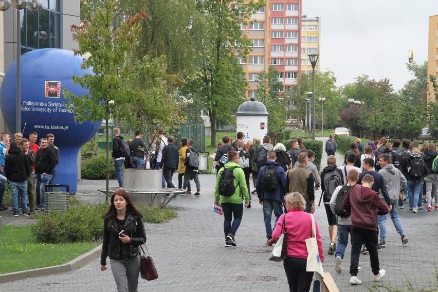 Salon Maturzystów w Politechnice Świętokrzyskiej ściągnął tłumy młodzieży