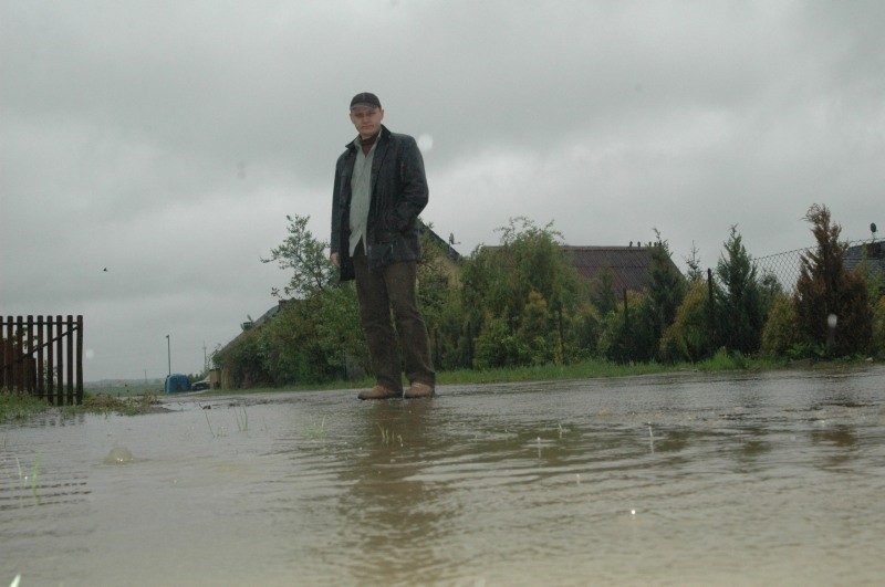 Drogi i posesje na osiedlu domków jednorodzinnych za...