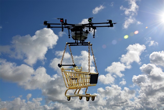 DHL dostarczy paczkę dronem. To rewolucja na rynku kurierskim? DHL sięga po nowe rozwiązania