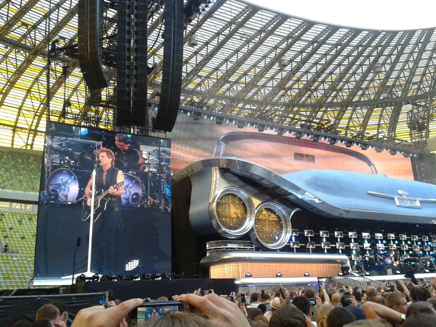 Koncert Bon Jovi na PGE Arenie Gdańsk za nami. Były flagi, koszulki i... oświadczyny ZDJĘCIA, WIDEO