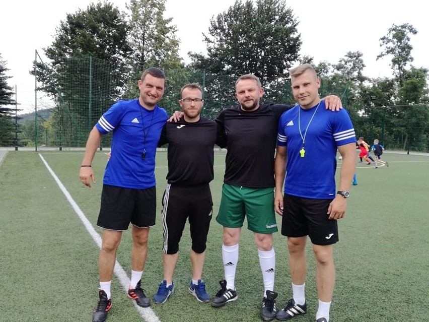 Kolejna zmiana trenera w naszym zespole piłkarskim. Marcin Tacij zastąpił Rafała Stefańskiego w Polonii Białogon Kielce [ZDJĘCIA]