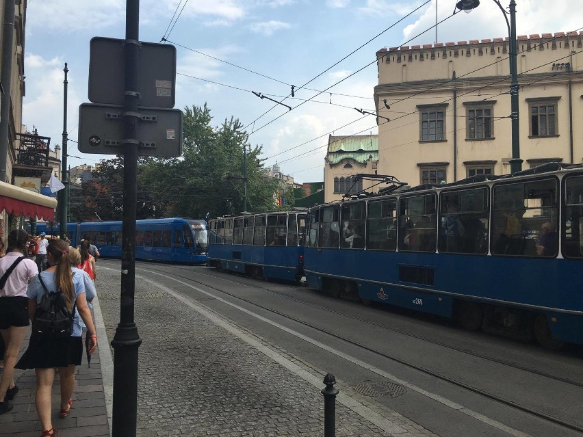 ŚDM Kraków. Tramwaje utknęły w korkach w centrum miasta [ZDJĘCIA]