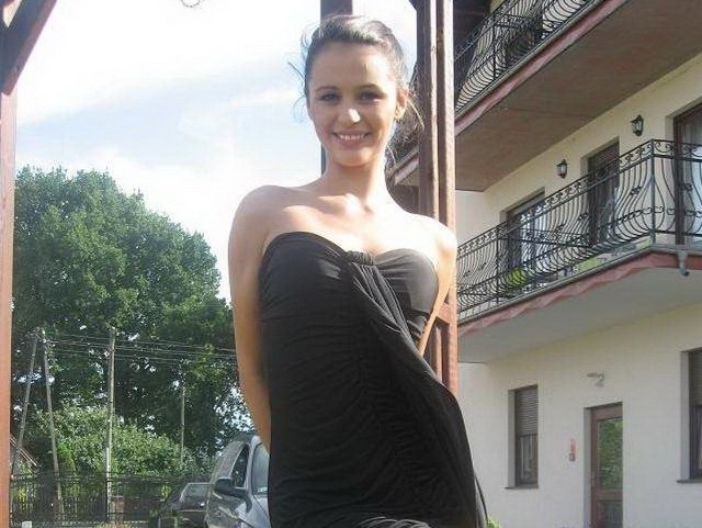 Nowosolanka to ubiegłoroczna finalistka Miss Polonia 2011.