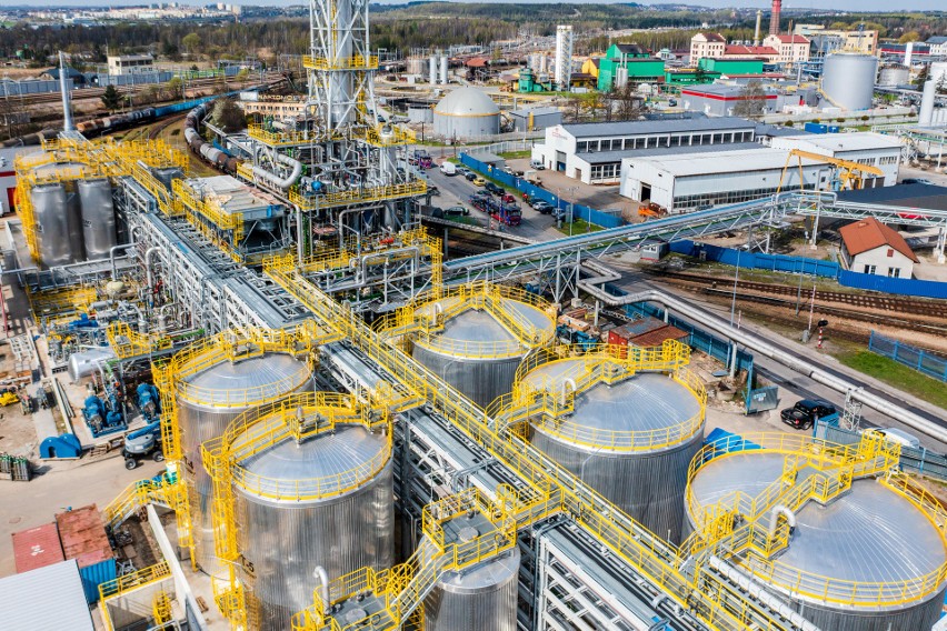 Trzebinia. Przy rafinerii powstaje największa w Europie instalacja do produkcji glikolu. To imponująca inwestycja Orlen Południe [ZDJĘCIA] 