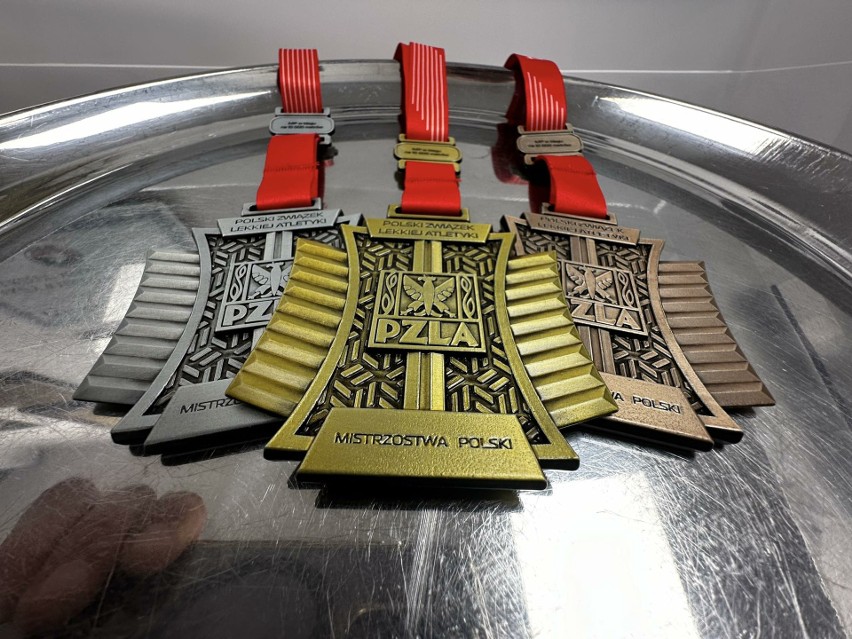 Komplet medali rozdawanych najlepszym podczas mistrzostw...