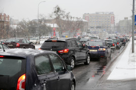 Atak zimy w Białymstoku. Zima znowu zaskoczyła drogowców (zdjęcia)