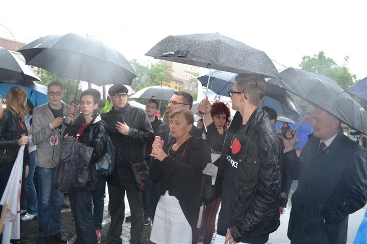 Częstochowa: Protest w obronie I Liceum Ogólnokształcącego...