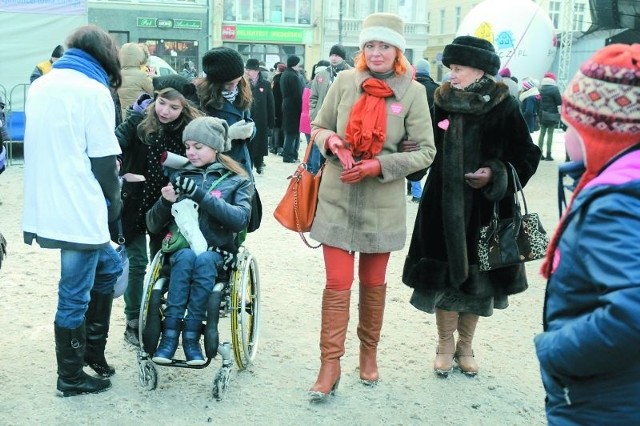 Bydgoszcz - Orkiestra łączy pokolenia, w tym roku zbiera pieniądze na pomoc chorym dzieciom oraz seniorom