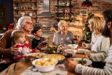 12 potraw wigilijnych – jak zachować umiar przy świątecznym stole? Czy wigilijne dania są kaloryczne?