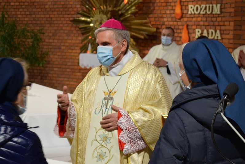 Biskup Krzysztof Nitkiewicz przyznał tytuł Protector Vitae dla sióstr Szarytek z Sandomierza. Zobaczcie zdjęcia z uroczystości 