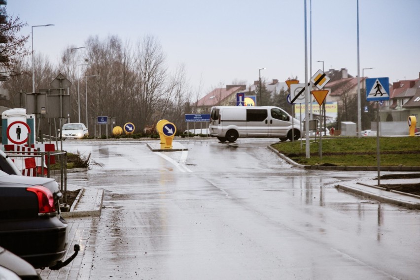 Skrzyżowanie ulic Madalińskiego, Pileckiego i Blachnickiego