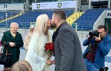 Paweł Fajdek i Sandra Cichocka wzięli ślub na Stadionie Śląskim w Chorzowie. Zobaczcie zdjęcia z uroczystości naszego mistrza rzutu młotem