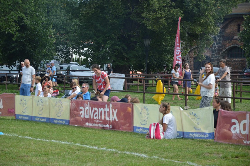 "Latające psy" 2018 w gdyńskim Parku Kolibki, czyli emocjonujące zawody w dogfrisbee