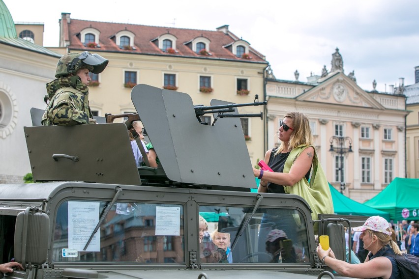 13.08.2013 krakow plac matejki swieto wojsko polskiego apel...