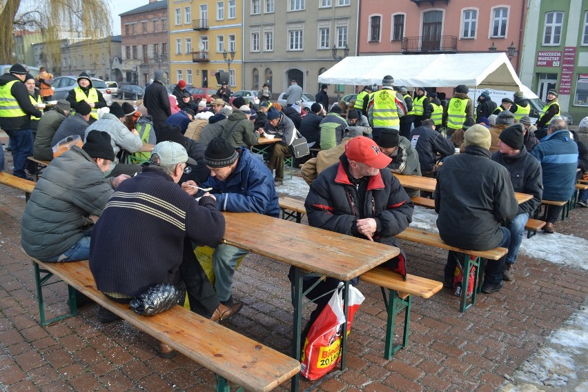 Częstochowa: Wigilia dla ubogich na Starym Rynku [ZDJĘCIA]