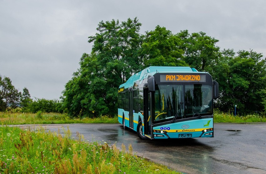 Jaworzno: nowe autobusy elektryczne dotarły do zajezdni ZDJĘCIA + WIDEO