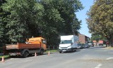 Katowice. Kierowcy stoją w korkach w rejonie ul. Pod Młynem i Milowickiej. Utrudnienia mogą potrwać nawet do połowy września
