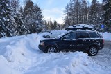 Zakopane tonie w śniegu. Na zwężonych ulicach duże pojazdy nie mogą się minąć, zasypane są chodniki