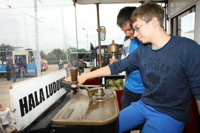 Tramwajem konnym, rowerem, łódką. Obchodziliśmy Dzień Bez Samochodu (ZDJĘCIA)