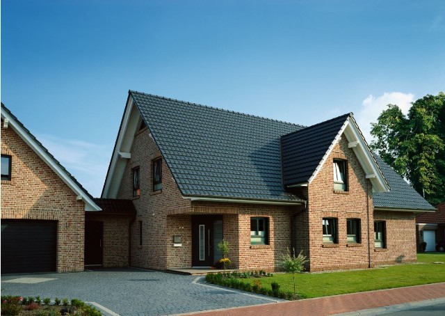 Dachówki są jednym z najstarszych i najtrwalszych produktów stosowanych na dachach (Fot. Röben)
