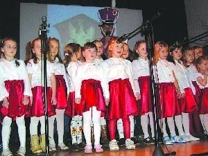 Pieśni legionowe śpiewały także przedszkolaki z Krasnosielca