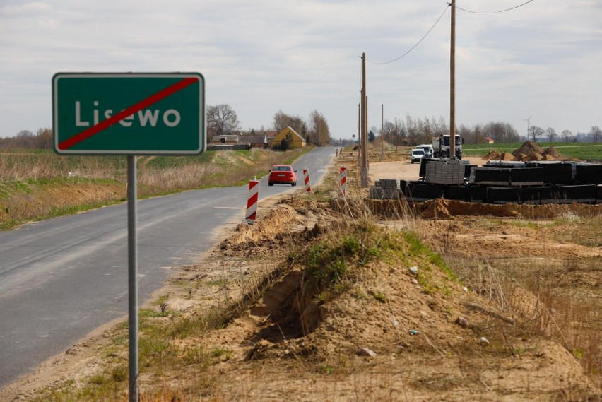 Trwa remont drogi wojewódzkiej nr 548, która łączy północną...